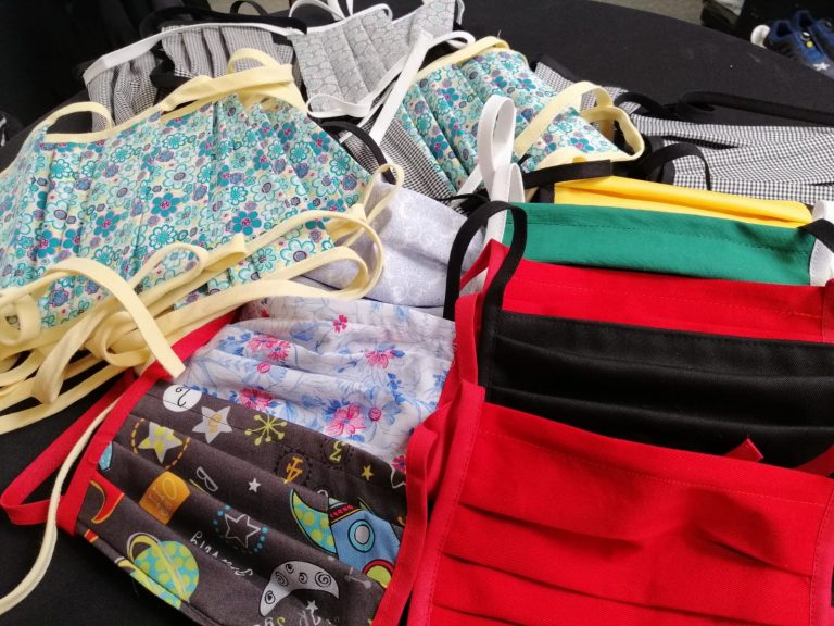 Mundschutz in verschiedenen Farben